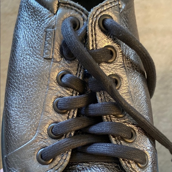 Ecco Black and Silver Sneakers Sleek Metallic Design - Picture 12 of 15